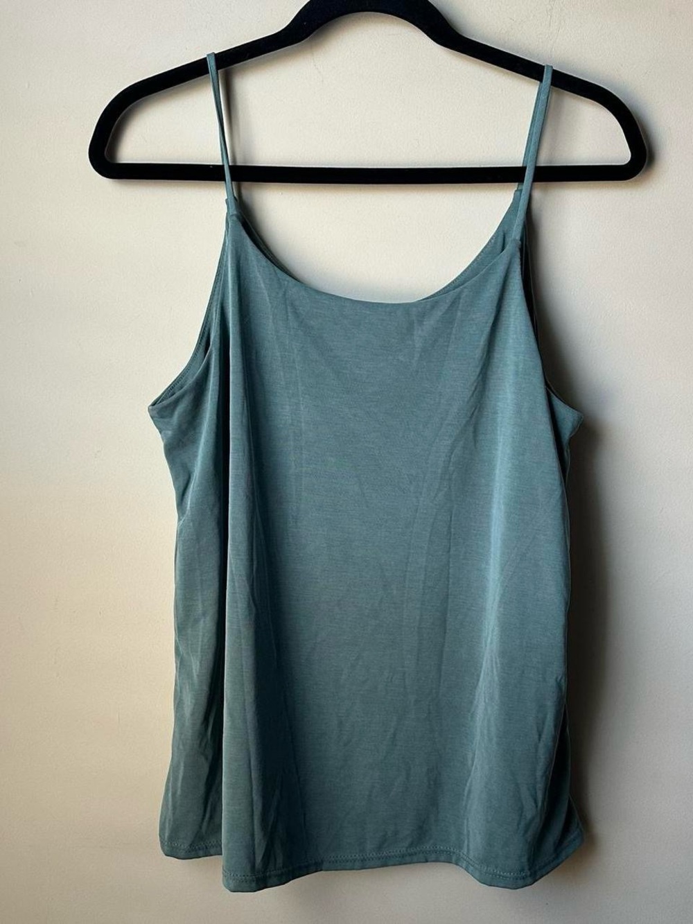 Green Envelope Women’s V-Neck Spaghetti Strap Camisole Tank Top LayeringPiece